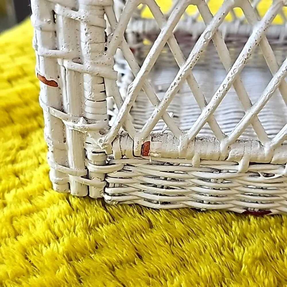 Vintage Rattan Wicker White Tissue Box Holder Home Decor Coastal 10